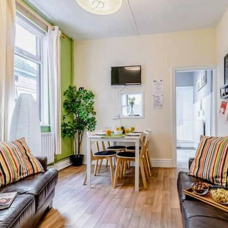 Gosford Apartment Ковентри Экстерьер фото